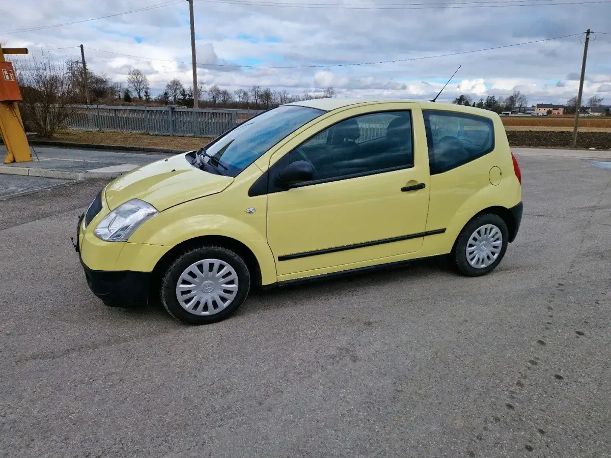 Gebraucht Citroën C2 Advance 60 PS (44 kW) 2007 Gelb Kleinwagen