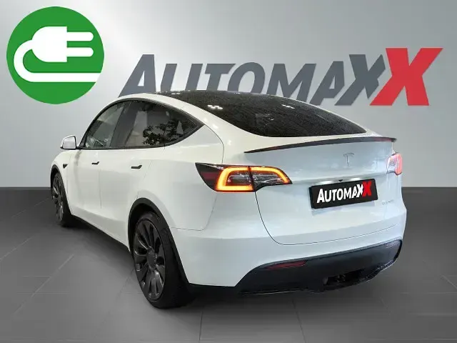 Usata Tesla Model Y Performance 392 kW (534 CV) 2022 Bianco SUV