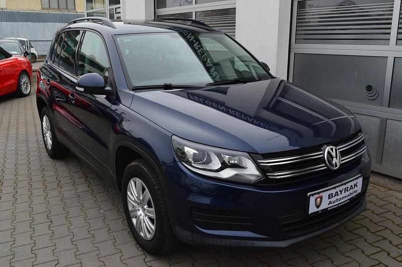 Gebraucht VW Tiguan Trendline 179 PS (131 kW) 2012 Blau SUV