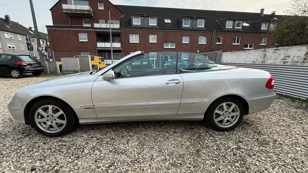 Gebraucht Mercedes CLK200 Elegance 163 PS (119 kW) 2006 Grau Cabrio
