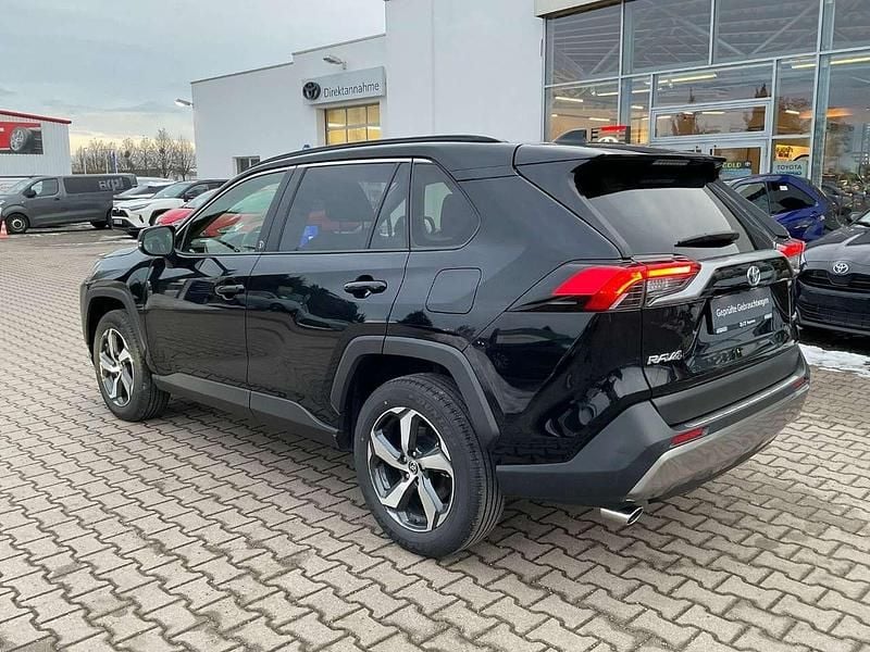 Gebraucht Toyota RAV4 Hybrid Team 218 PS (160 kW) 2023 Tiefschwarz mica metallic SUV