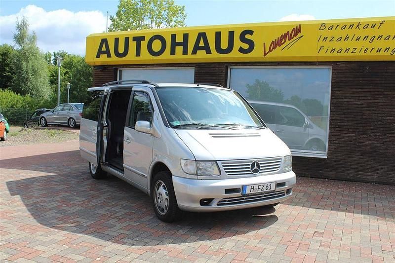 Silber Gebraucht 2001 Mercedes V220 Van / Kleinbus | 7.800 € (Guter Preis) - Bild 1/4