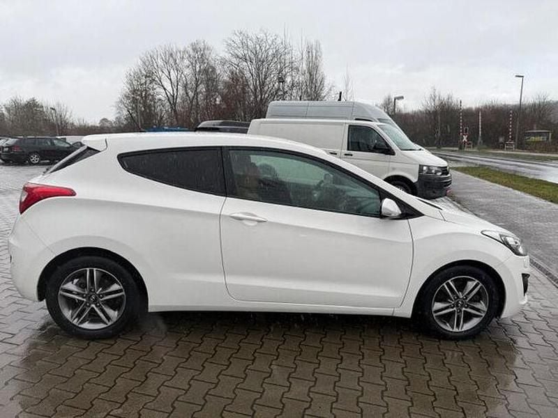 Gebraucht Hyundai i30 90 PS (66 kW) 2013 Andere