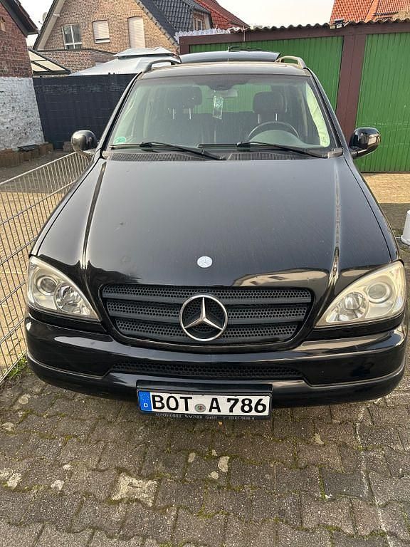 Gebraucht Mercedes ML320 218 PS (160 kW) 2001 Schwarz SUV