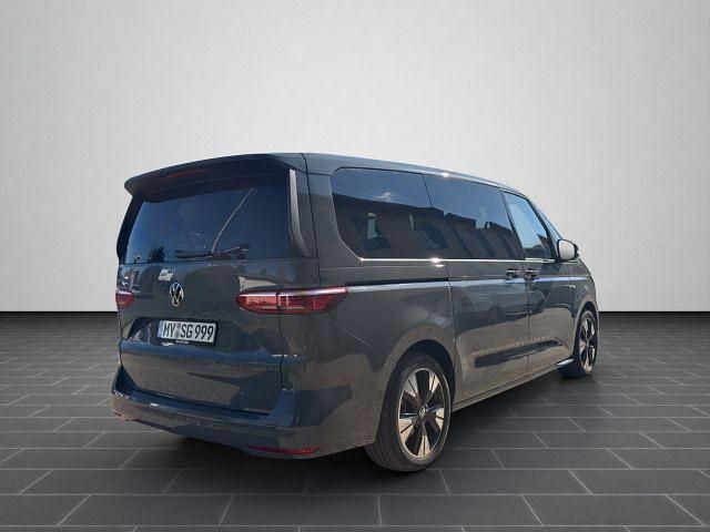 Second-hand VW Multivan Life 150 CP (110 kW) 2026 Gri Monovolum