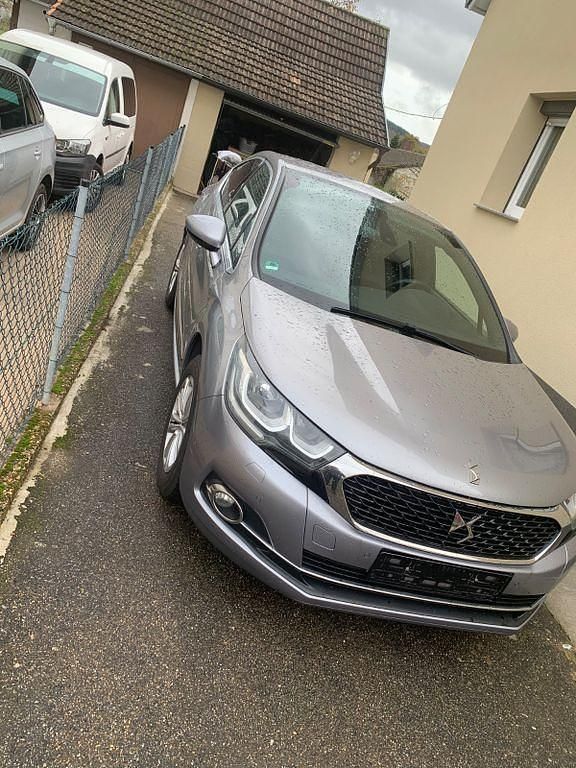 Silber Gebraucht 2016 DS Automobiles DS4 Limousine | 9.600 € (Etwas zu teuer) - Bild 1/4