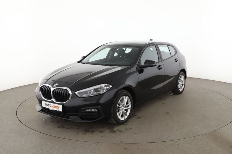Schwarz Gebraucht 2023 BMW 118 Advantage Kleinwagen | 24.590 € (Guter Preis) - Bild 1/4