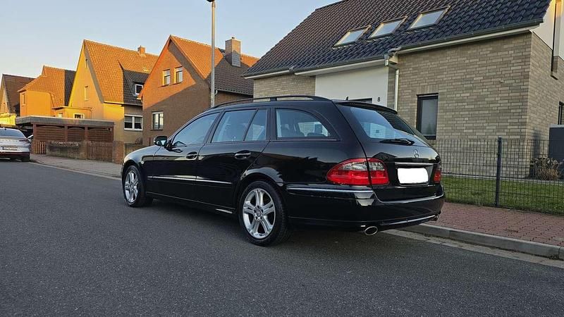 Gebraucht Mercedes E230 Avantgarde 204 PS (150 kW) 2008 Schwarz Kombi
