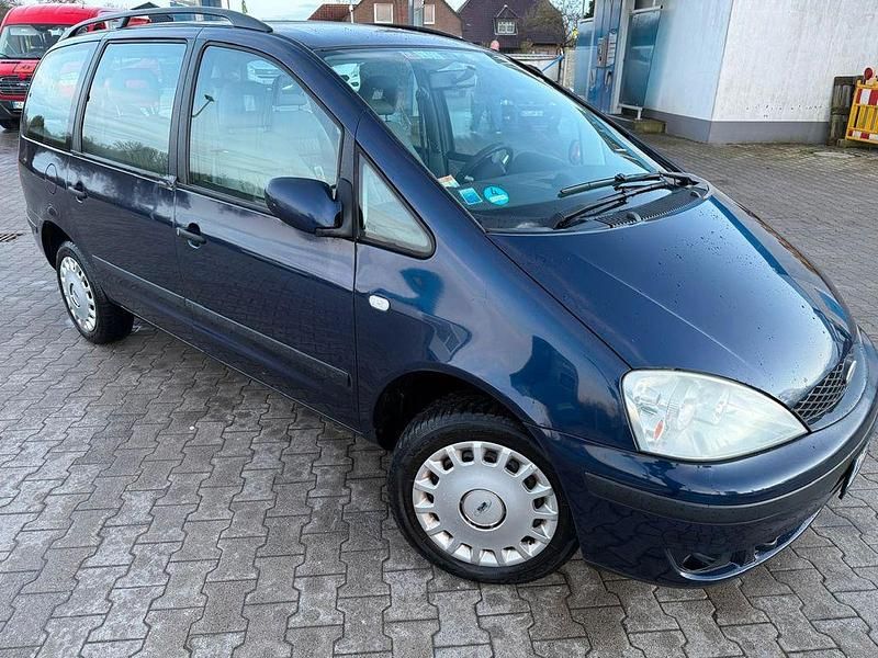 Blau Gebraucht 2001 Ford Galaxy Trend Van / Kleinbus | 1.790 € (Guter Preis) - Bild 1/4