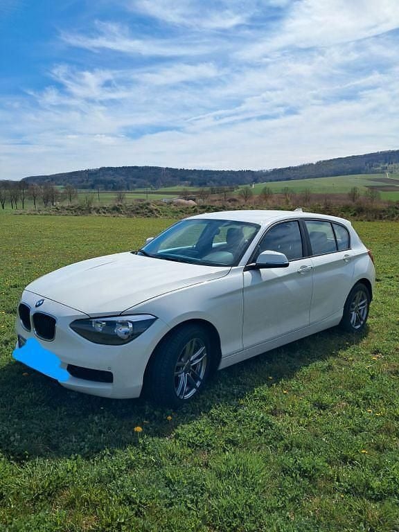 Gebraucht BMW 114 Efficient Dynamics 95 PS (69 kW) 2013 Weiß Kleinwagen
