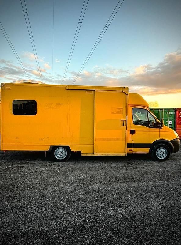 Gebraucht Iveco Daily 2010 Gelb Van