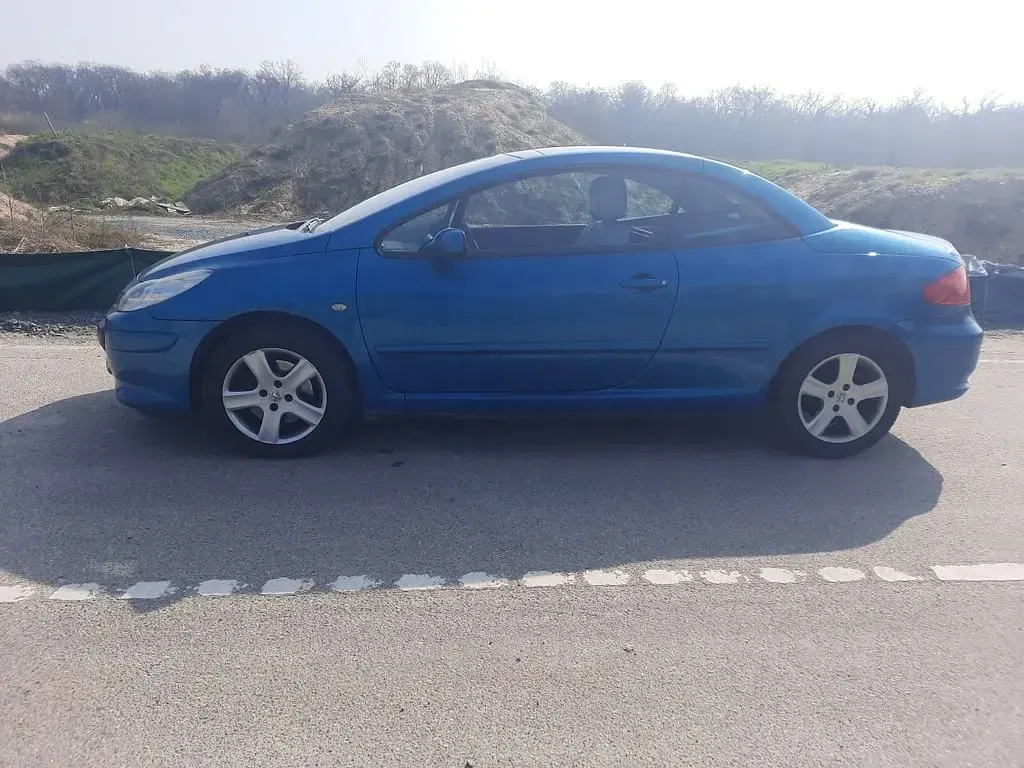 Gebraucht Peugeot 307 CC 136 PS (100 kW) 2008 Andere farben Cabrio