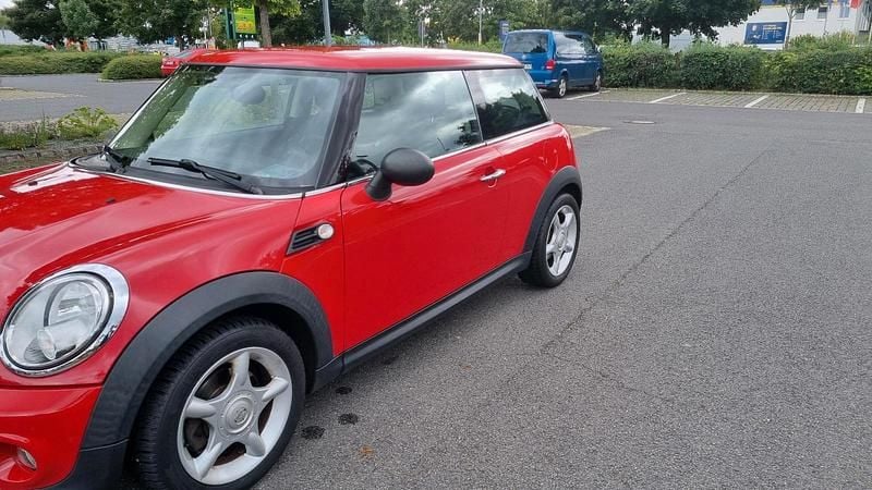 Rot Gebraucht 2011 Mini Cooper Kleinwagen | 4.799 € (Superpreis) - Bild 1/4