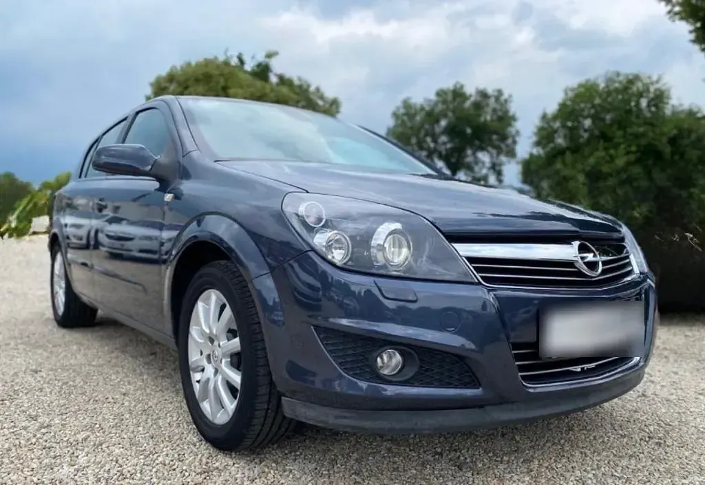 Gebraucht Opel Astra Innovation 116 PS (85 kW) 2009 Blau Limousine