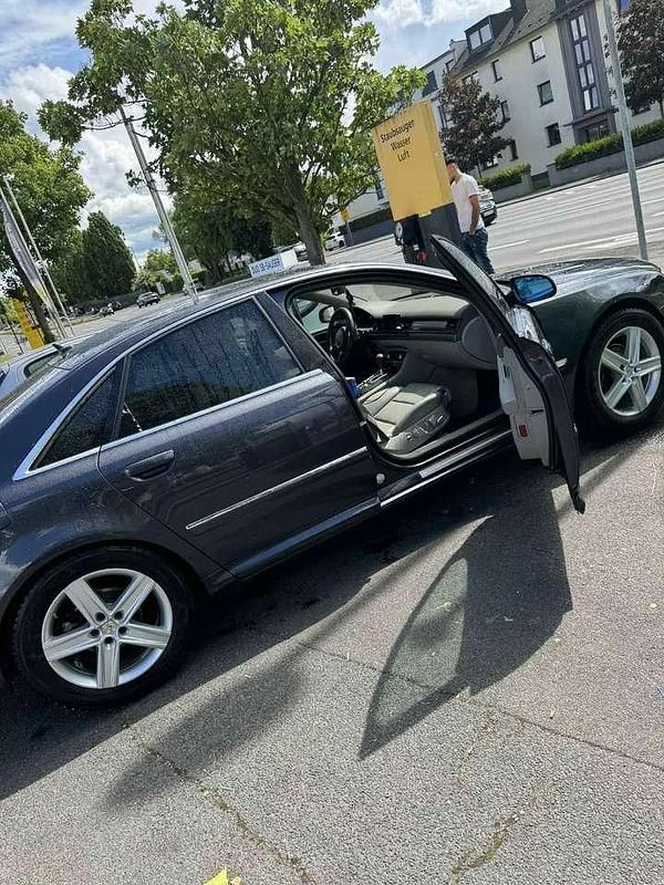 Gebraucht 2004 Audi A8 Limousine | 4.300 € (Fairer Preis) - Bild 1/4