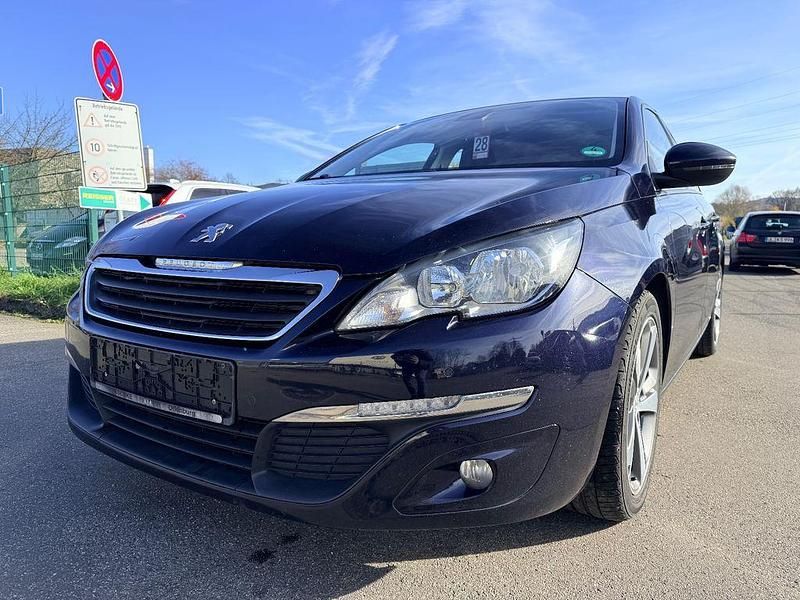 Bleu encre Gebraucht 2014 Peugeot 308 Active Limousine | 4.700 € - Bild 1/4
