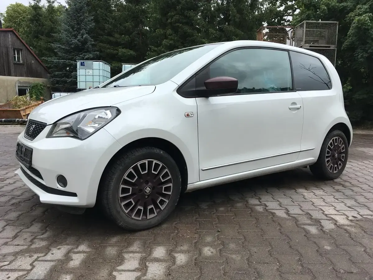Gebraucht Seat Mii 60 PS (44 kW) 2015 Weiß Kleinwagen