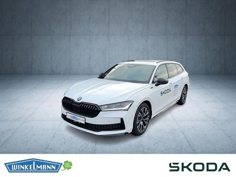 Gebraucht Skoda Superb SportLine 265 PS (194 kW) 2025 Weiss Kombi