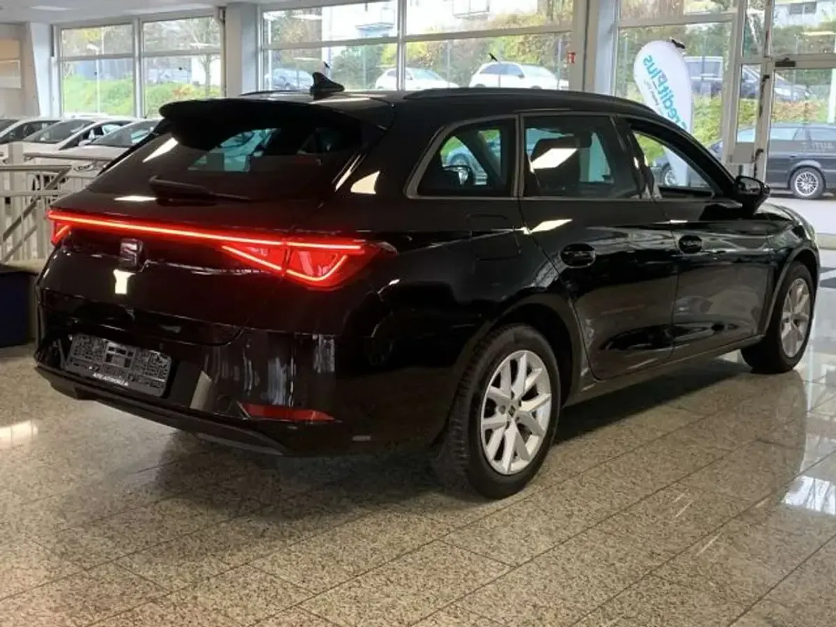 Gebraucht Seat Leon 150 PS (110 kW) 2023 Schwarz, metallic Kombi