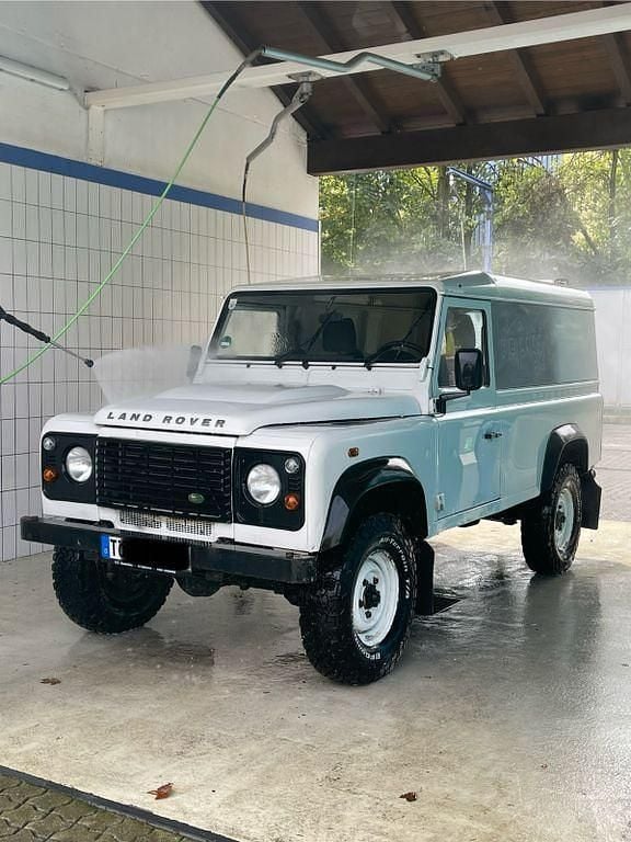 Weiß Gebraucht 2007 Land Rover Defender SUV | 27.900 € (Superpreis) - Bild 1/4