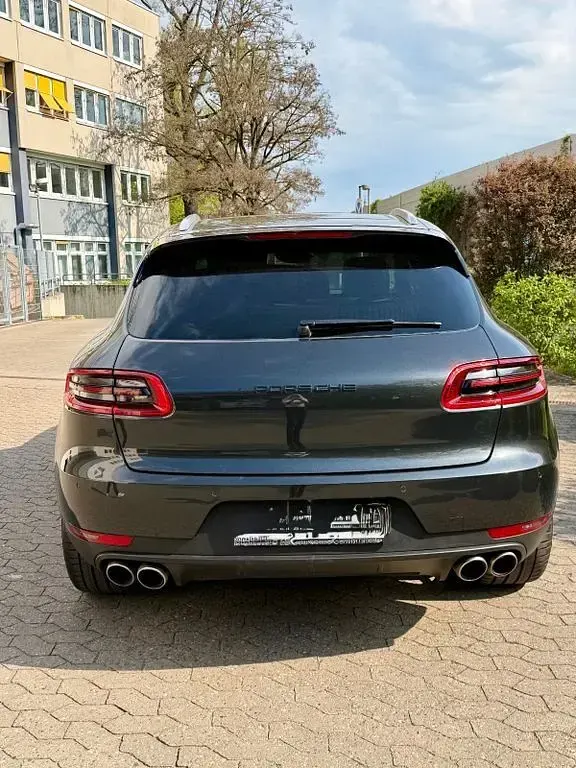 Gebraucht Porsche Macan S 258 PS (189 kW) 2018 Schwarz SUV