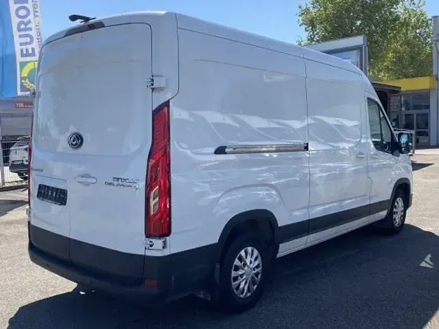 Gebraucht Maxus V90 148 PS (108 kW) 2024 Weiß Van