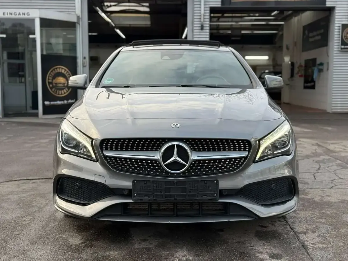 Gebraucht Mercedes CLA200 AMG Edition 156 PS (114 kW) 2019 Mountaingrau Coupé