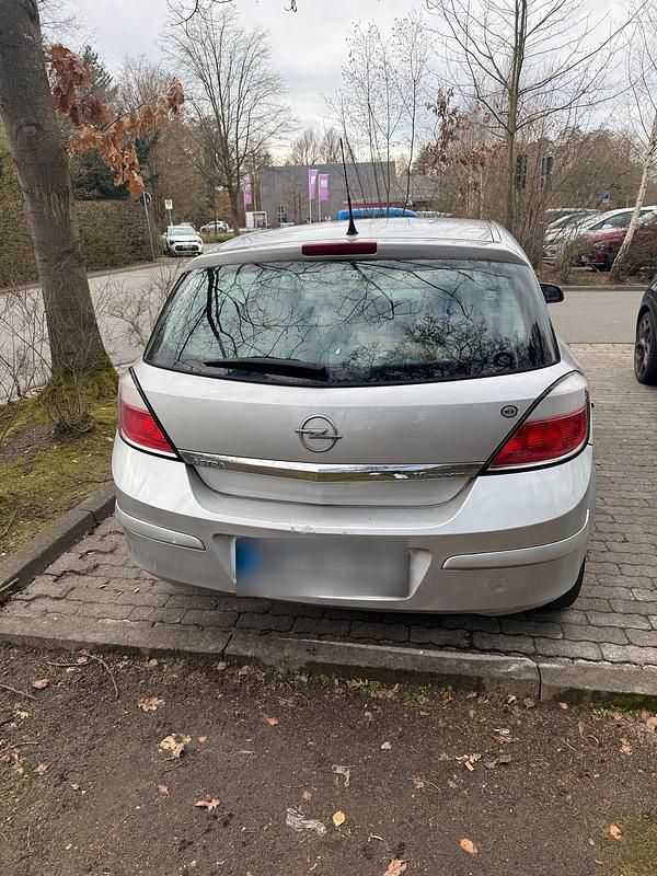 Usata Opel Astra 2004 Argento Berlina
