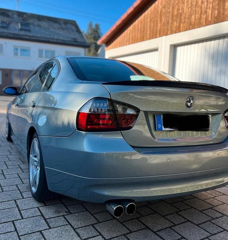 Gebraucht BMW 320 150 PS (110 kW) 2007 Grün Limousine