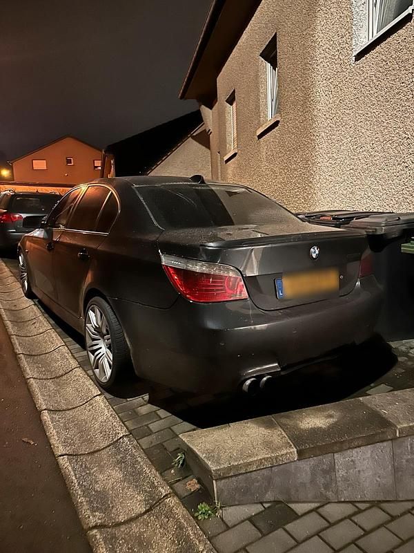 Gebraucht 2006 BMW 535 Limousine | 7.800 € (Teuer) - Bild 1/4