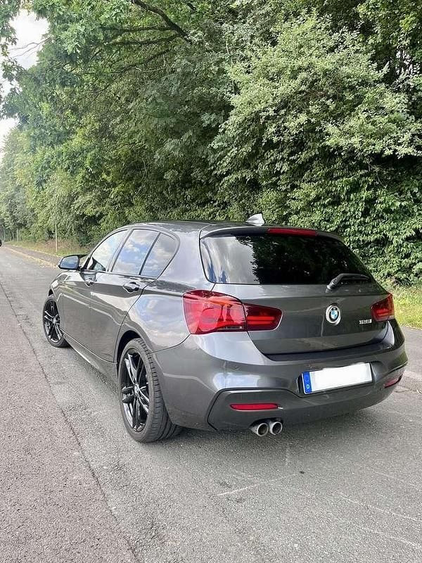 Grau Gebraucht 2019 BMW 125 M Sport Kleinwagen | 23.300 € (Fairer Preis) - Bild 1/4