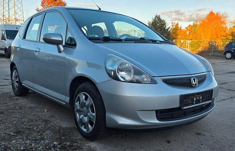 Silber Gebraucht 2006 Honda Jazz LS Kleinwagen | 1.700 € (Fairer Preis) - Bild 1/4