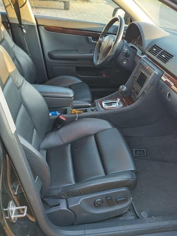 Gebraucht Audi A4 220 PS (161 kW) 2001 Schwarz Kombi