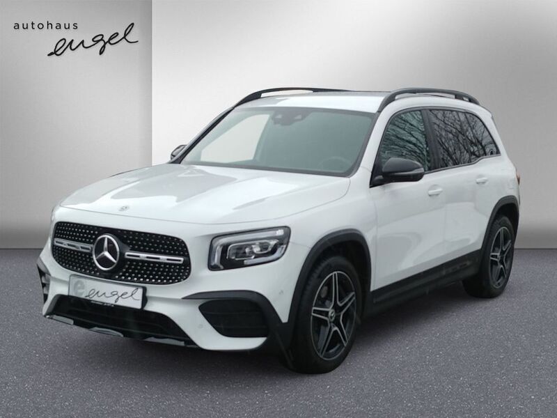 Digitalweiß metallic Gebraucht 2023 Mercedes GLB200 AMG SUV | 38.749 € (Guter Preis) - Bild 1/4