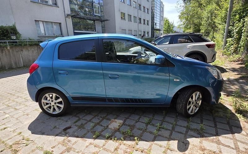 Blau Gebraucht 2013 Mitsubishi Space Star Kleinwagen | 2.700 € (Guter Preis) - Bild 1/4