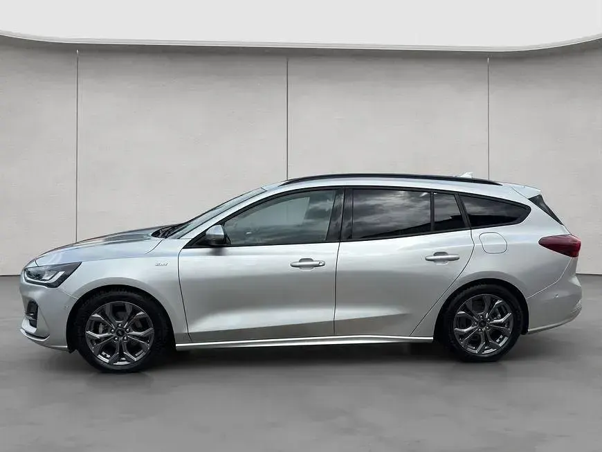 Gebraucht Ford Focus ST-Line X 155 PS (114 kW) 2024 Silber Kombi