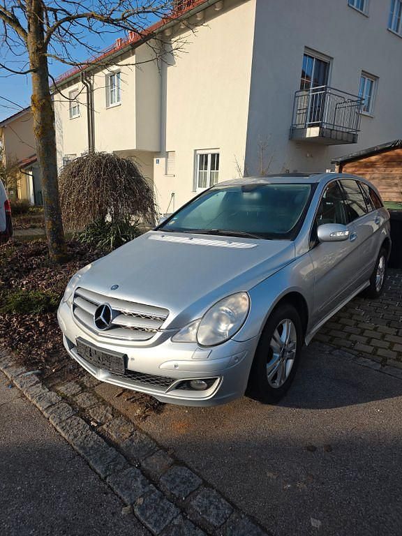 Gebraucht Mercedes R320 224 PS (164 kW) 2007 Silber Van / Kleinbus