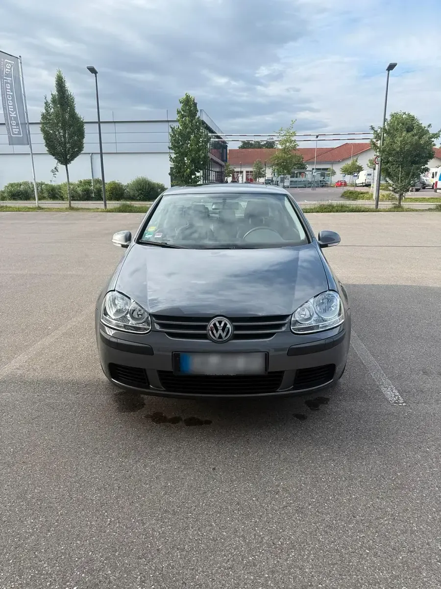 Gebraucht VW Golf 102 PS (75 kW) 2005 Grau Coupé