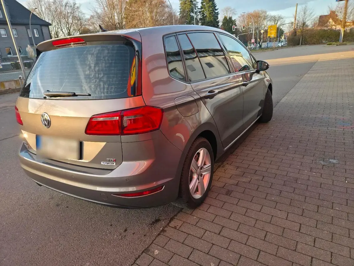 Gebraucht VW Golf VII 110 PS (80 kW) 2015 Grau Limousine