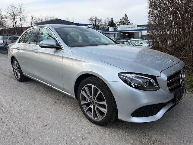 Gebraucht Mercedes E450 Avantgarde 367 PS (269 kW) 2019 Silber Limousine