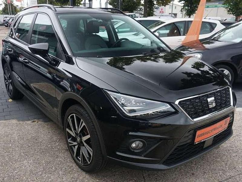 Mitternachtsschwarz Gebraucht 2020 Seat Arona Style SUV | 13.999 € (Etwas zu teuer) - Bild 1/4