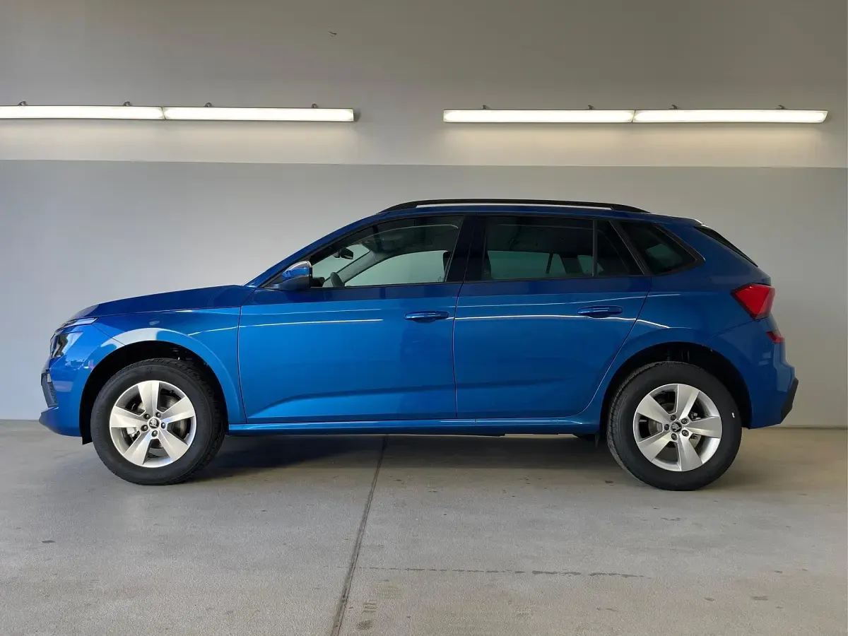 Neu Skoda Kamiq Selection 116 PS (85 kW) 2026 [8x8x] race blue metallic SUV