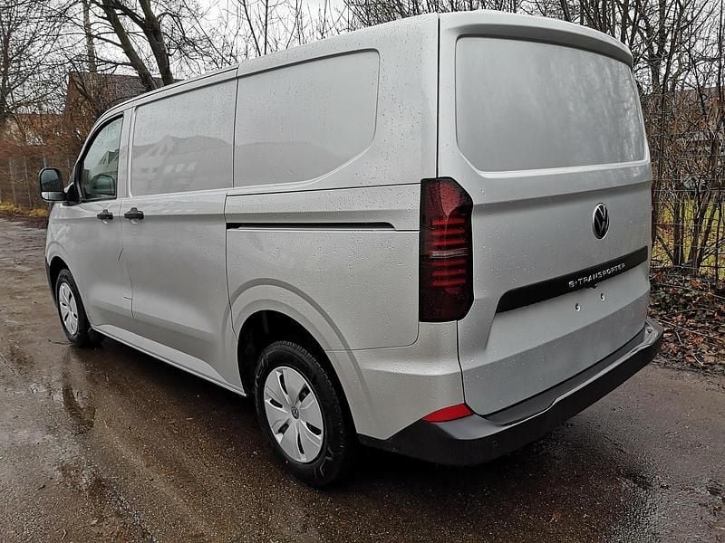 Neu VW T7 100 kW (136 PS) 2026 Light grey metallic Van