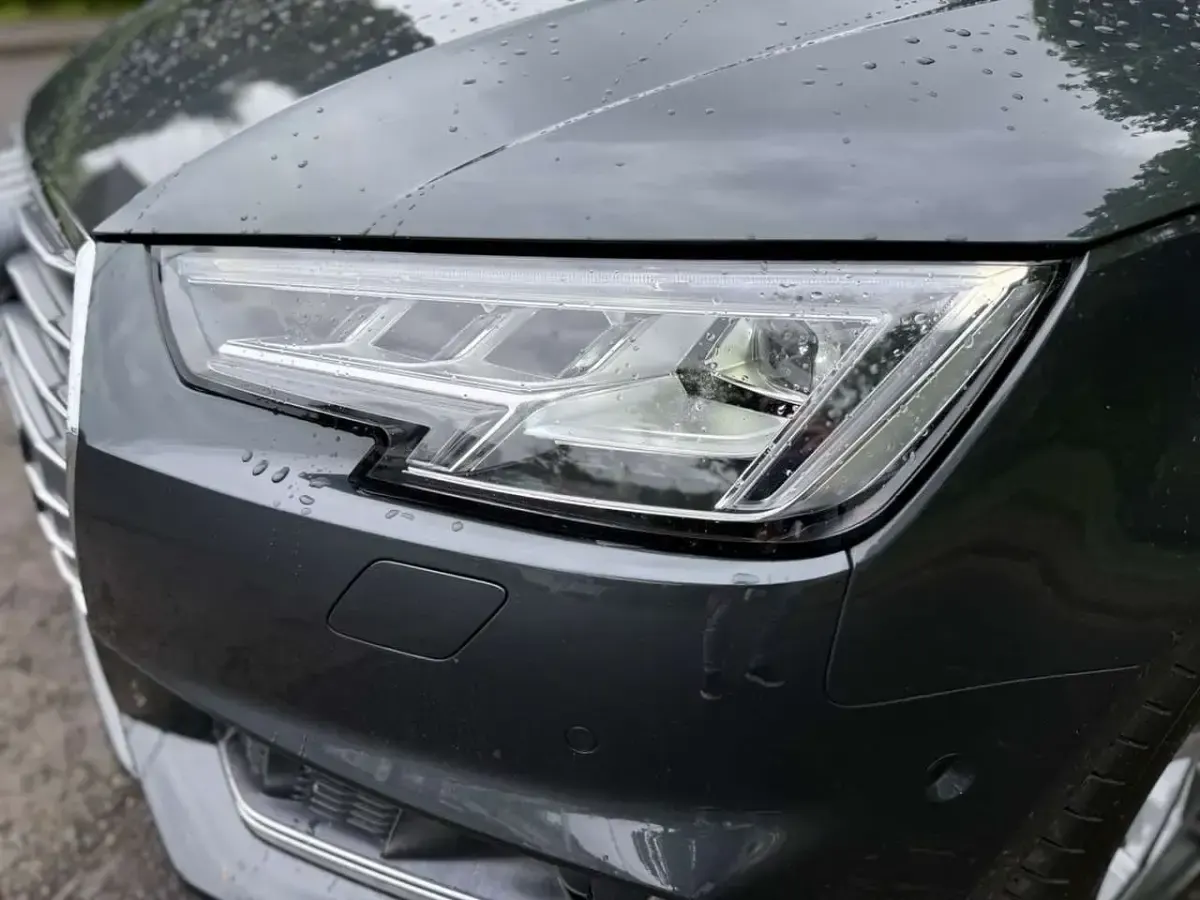 Second-hand Audi A4 S-Line 170 CP (125 kW) 2017 Gri Break