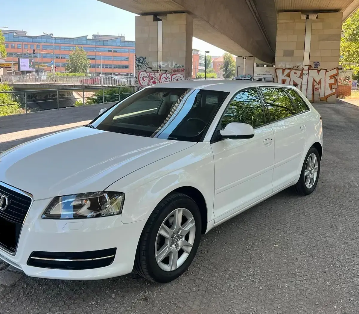 Gebraucht Audi A3 92 PS (67 kW) 2011 Weiß Kleinwagen