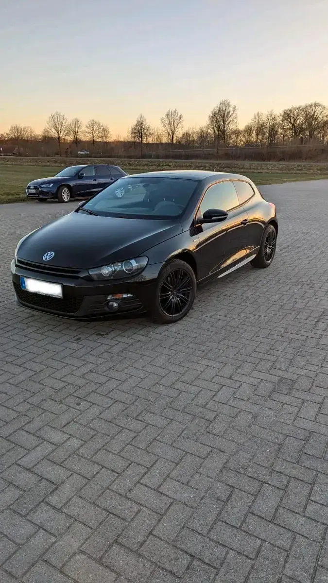 Gebraucht VW Scirocco Life 140 PS (102 kW) 2014 Schwarz Coupé