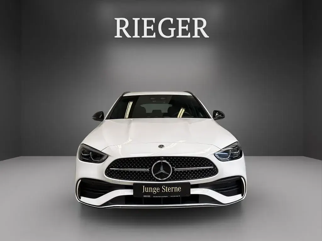 Gebraucht Mercedes C300 AMG 265 PS (194 kW) 2025 Weiß Kombi