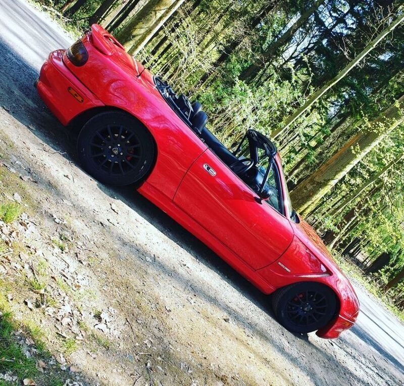 Gebraucht Mazda MX5 116 PS (85 kW) 1990 Rot Cabrio