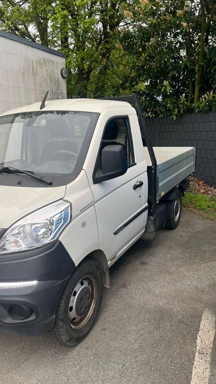 Second-hand Piaggio Porter 106 CP (77 kW) 2023 Alb SUV