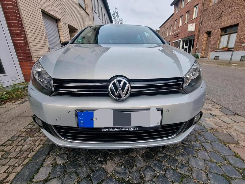 Silber Gebraucht 2011 VW Golf VI Style Kleinwagen | 7.500 € (Etwas zu teuer) - Bild 1/4